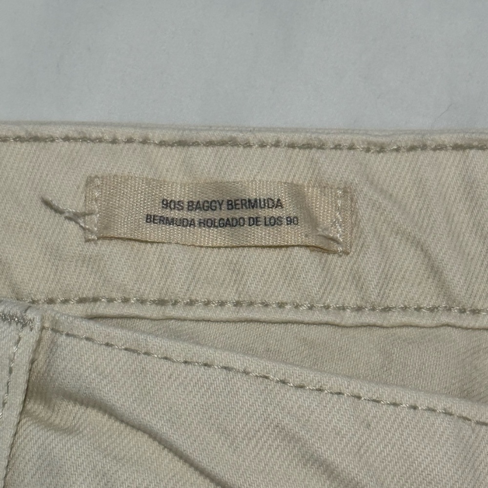 Universal Thread - Women’s- Off-White Shorts - Size 22 - Picture 3 of 6